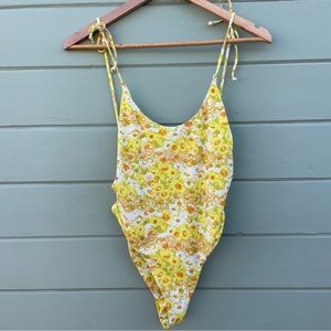 🌼 Out From Under • M • Marina Printed Tie-Shoulder
One-Piece Swimsuit